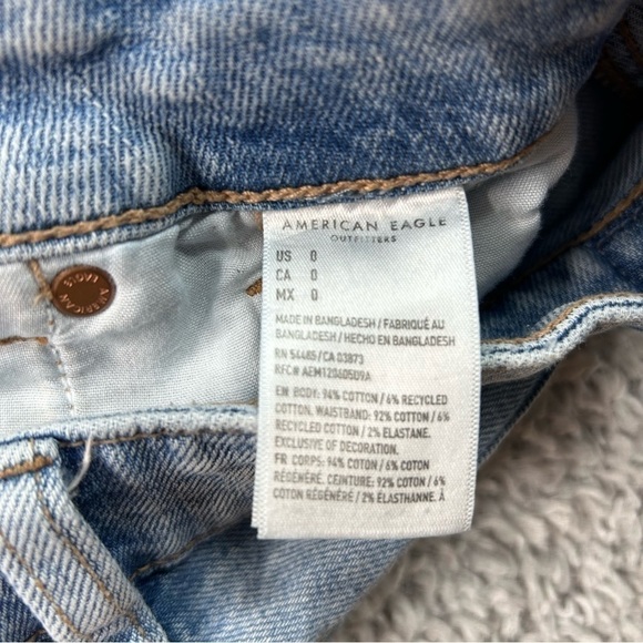 American Eagle Shorts Womens 0 Baggy Mom Short Holes Distressed Denim Cut Offs - Picture 2 of 4